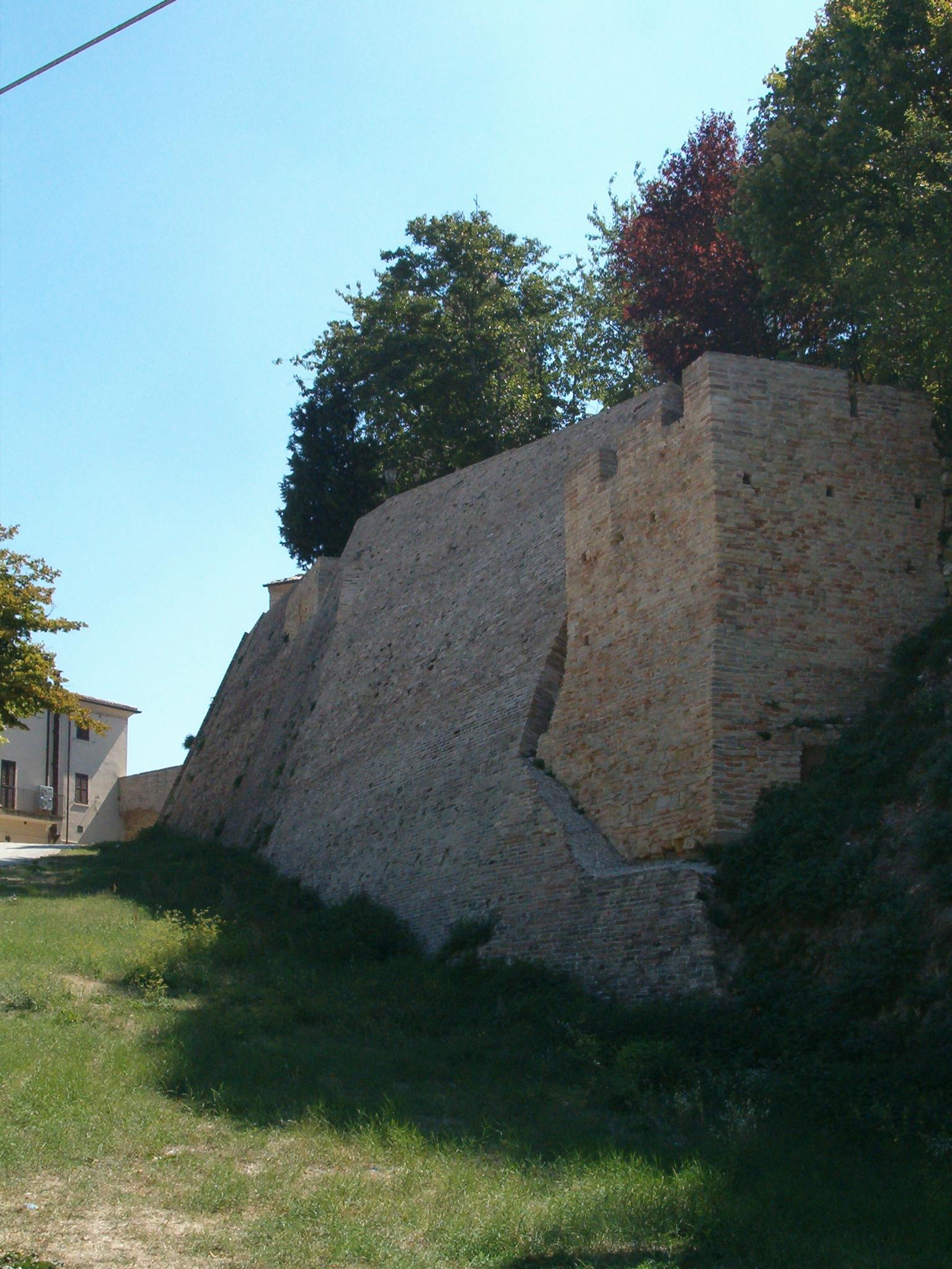 Torrione delle mura castellane (torrione, delle mura castellane) - Pesaro (PU) 