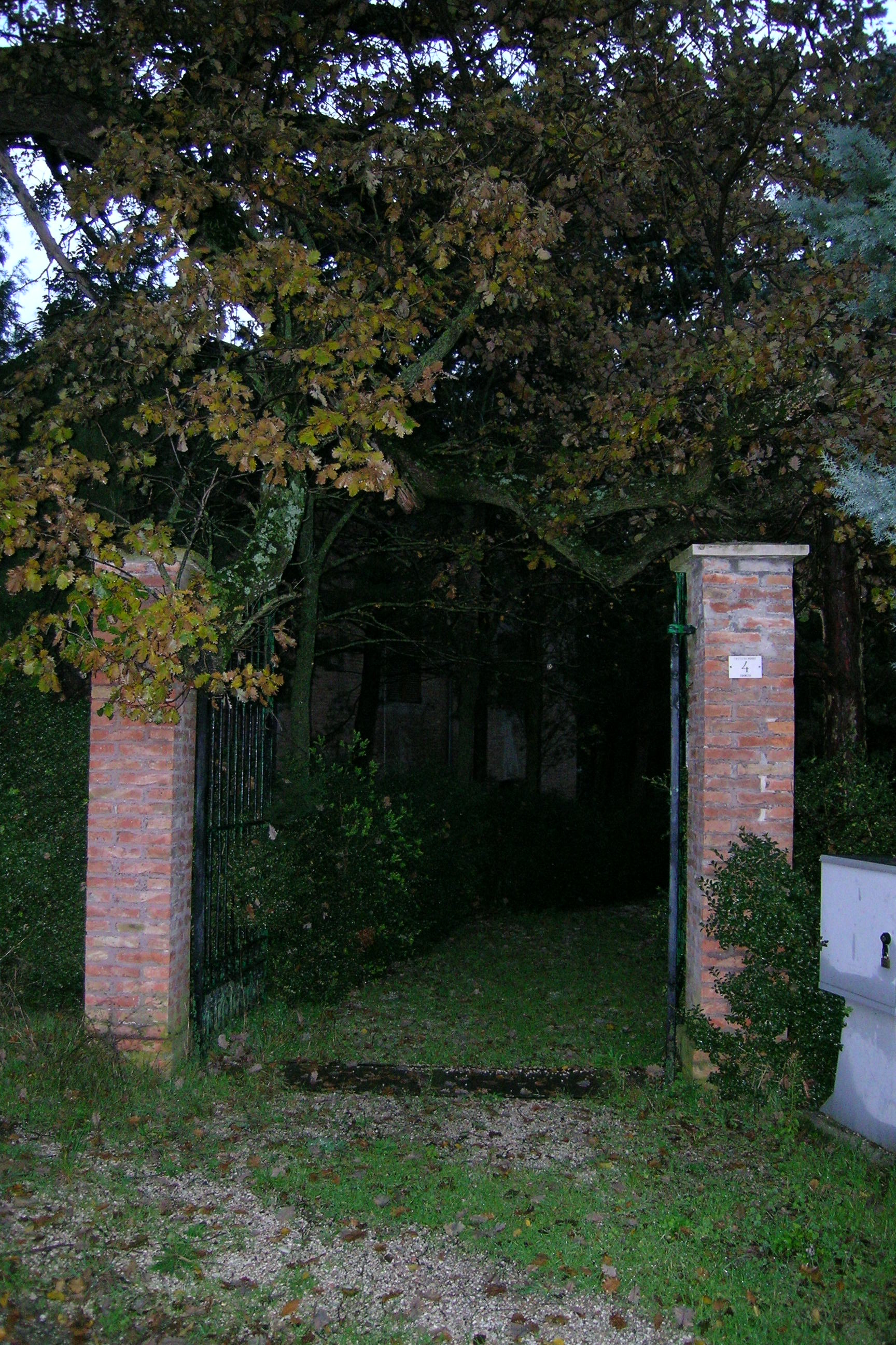 Villa extraurbana (villa extraurbana) - Castelraimondo (MC) 