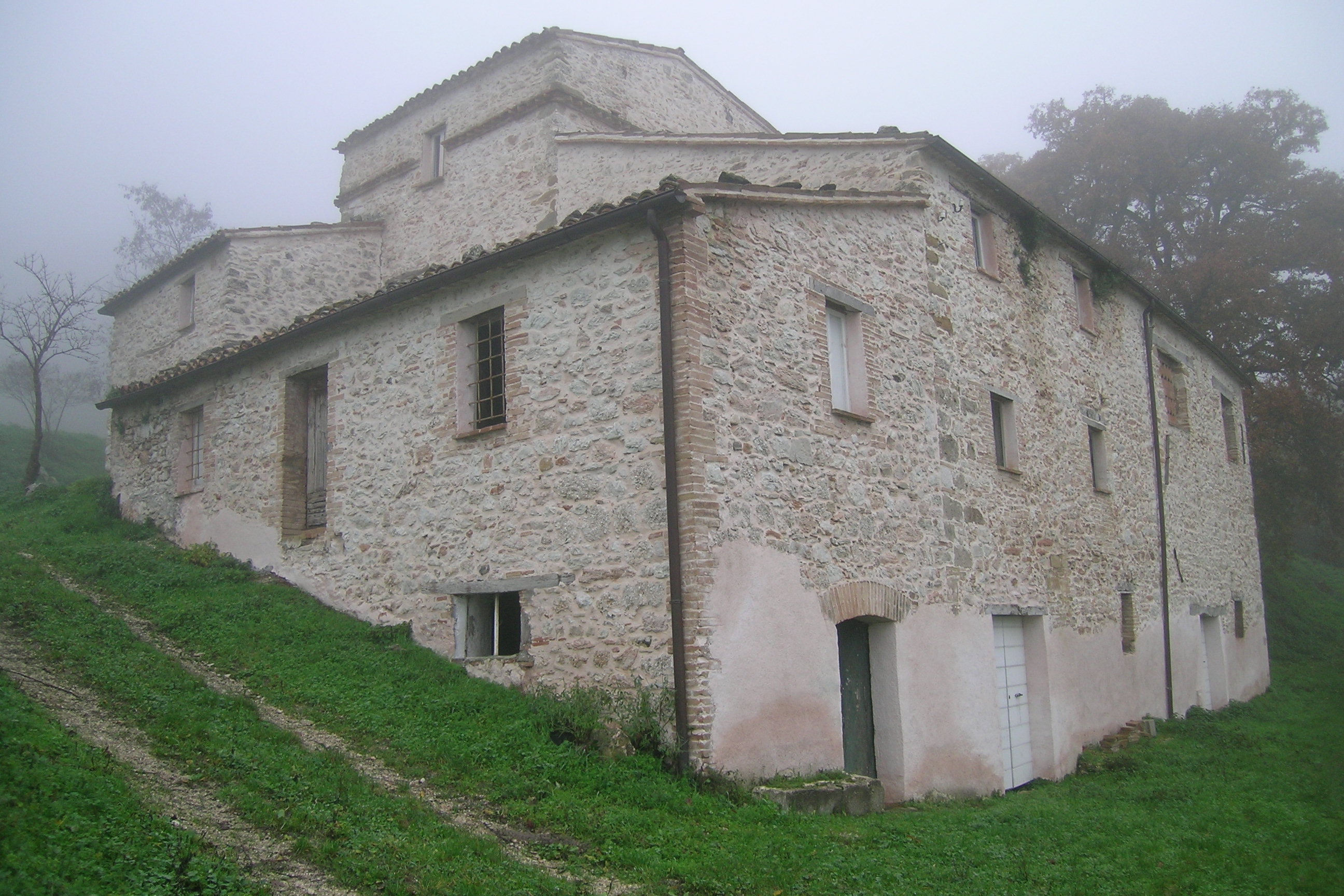 Casa colonica (casa colonica) - Castelraimondo (MC) 