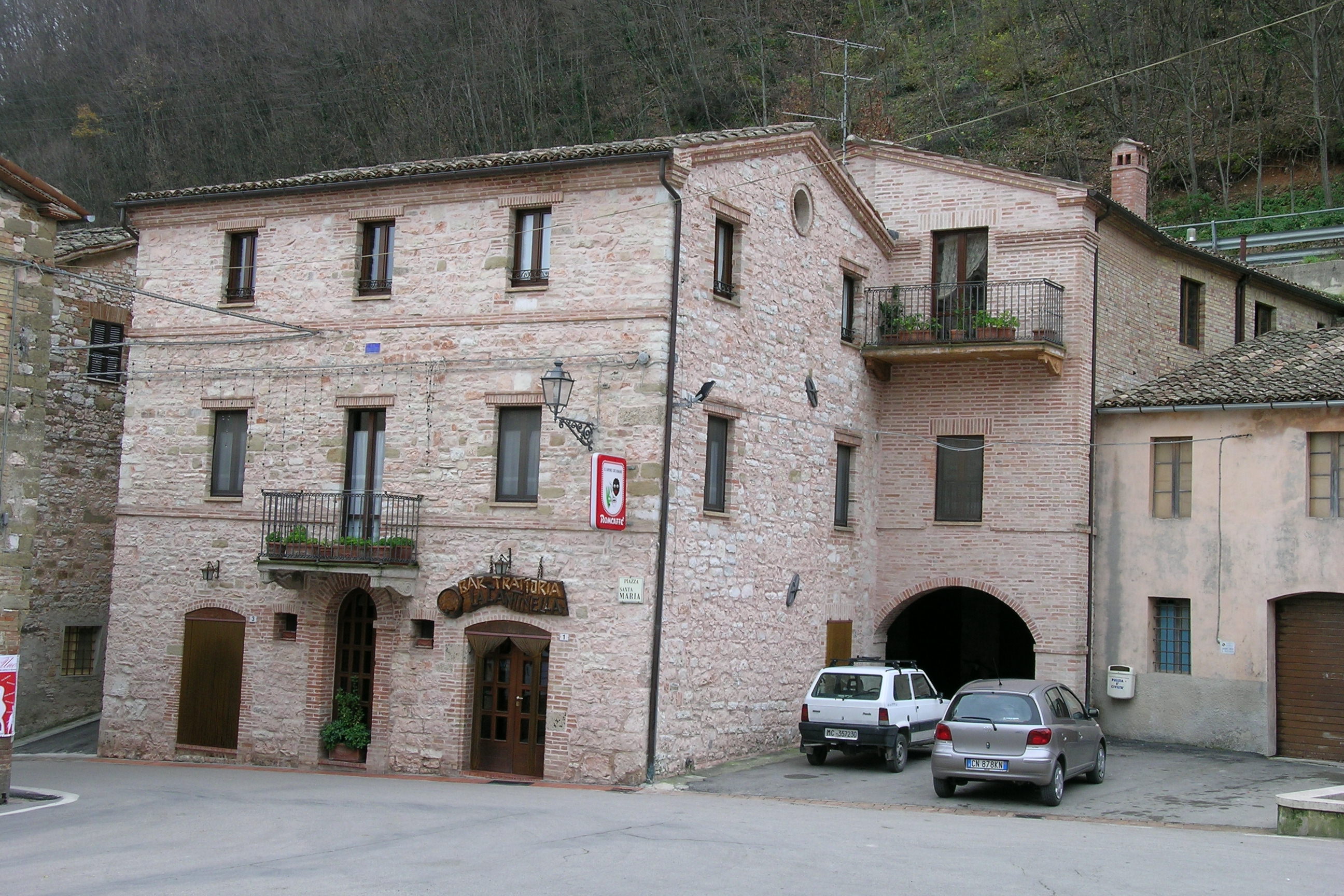 Palazzetto signorile (palazzetto, signorile) - Serrapetrona (MC) 