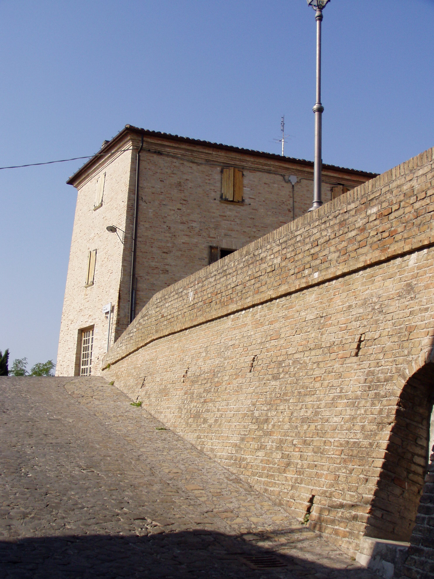 Mura urbiche (mura, urbiche) - Montemaggiore al Metauro (PU) 