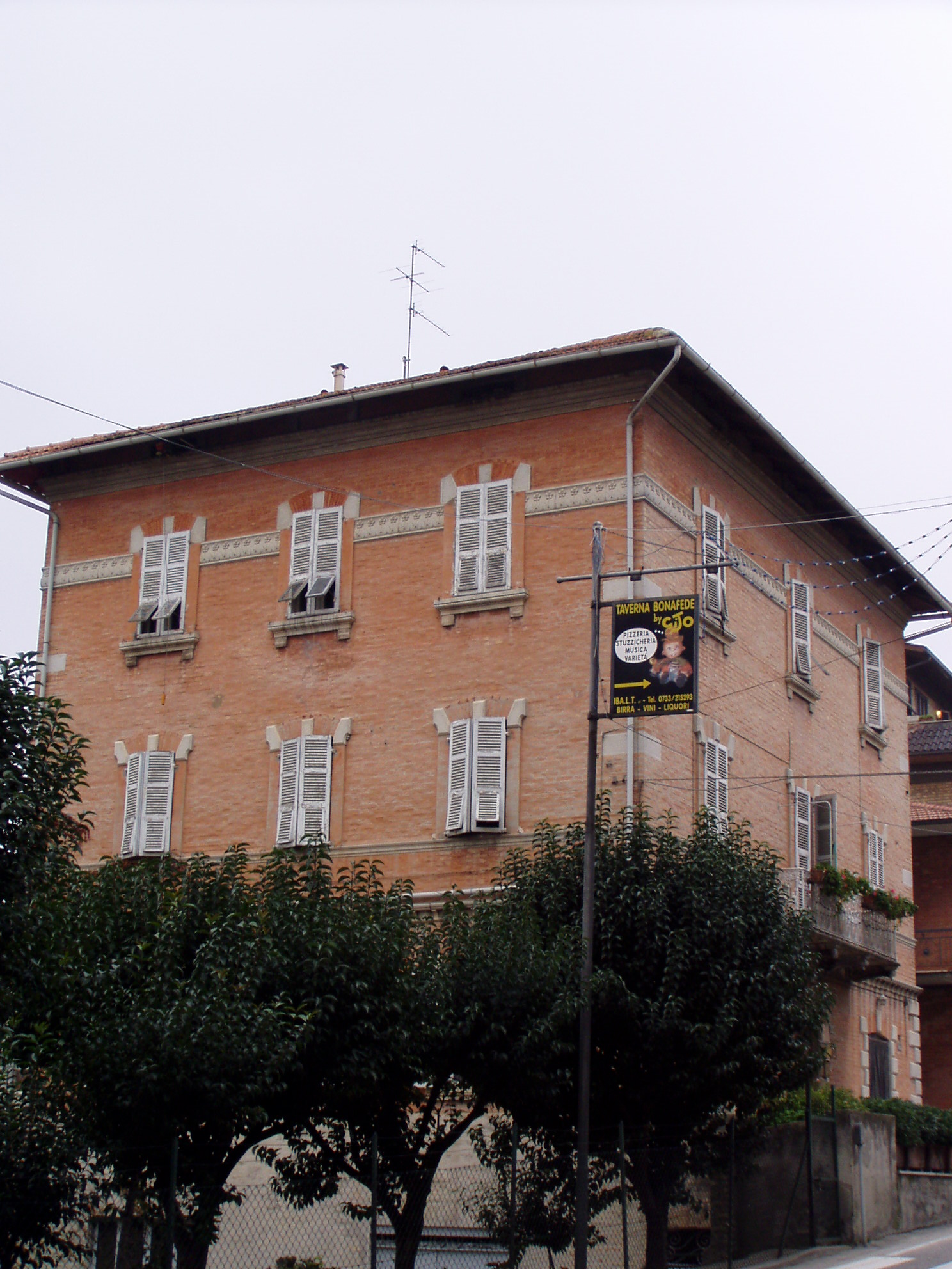 Palazzo di appartamenti (palazzo, di appartamenti) - Monte San Giusto (MC) 