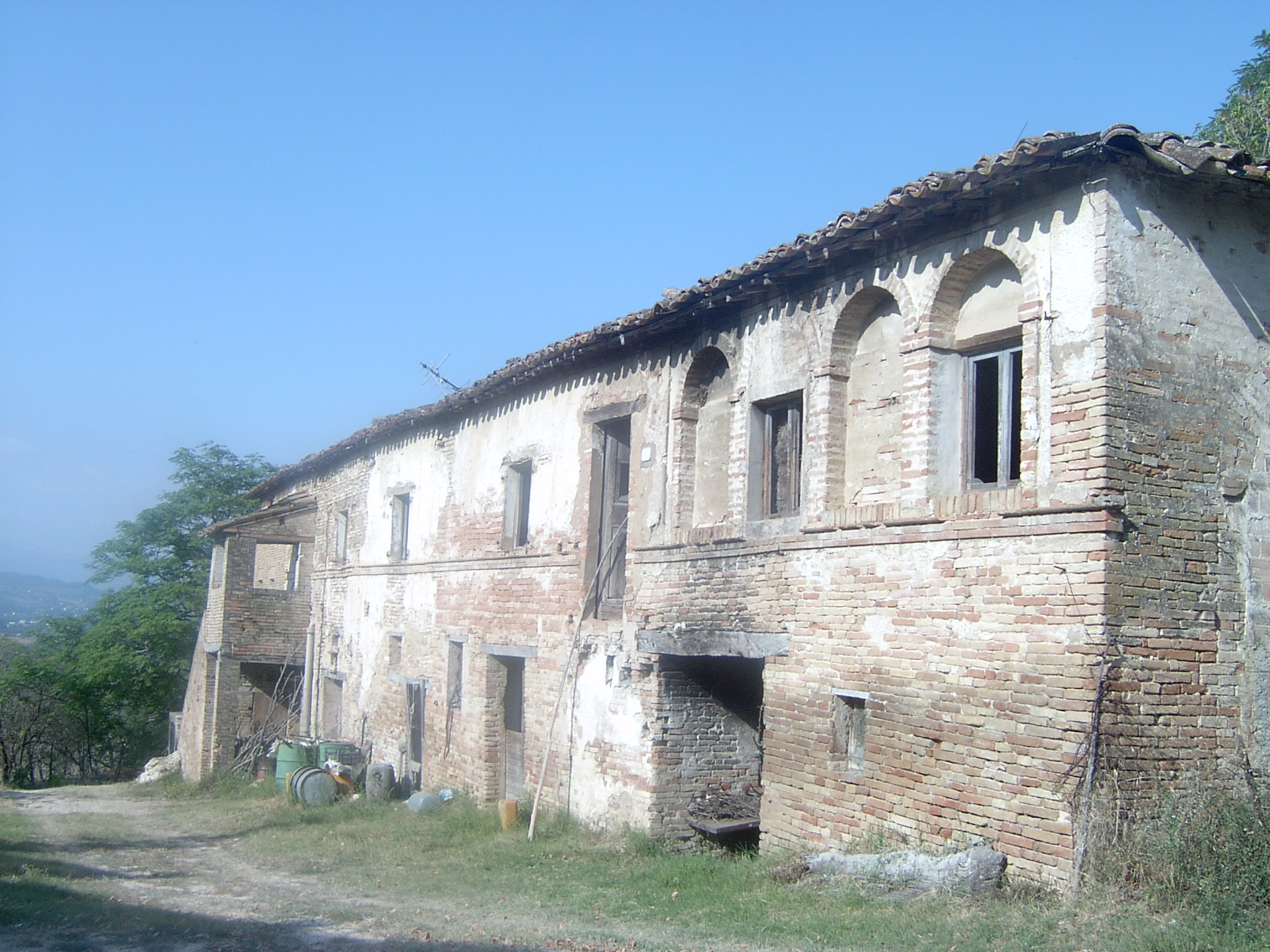 Casa Nisi (casa padronale, con loggiato) - Pollenza (MC) 