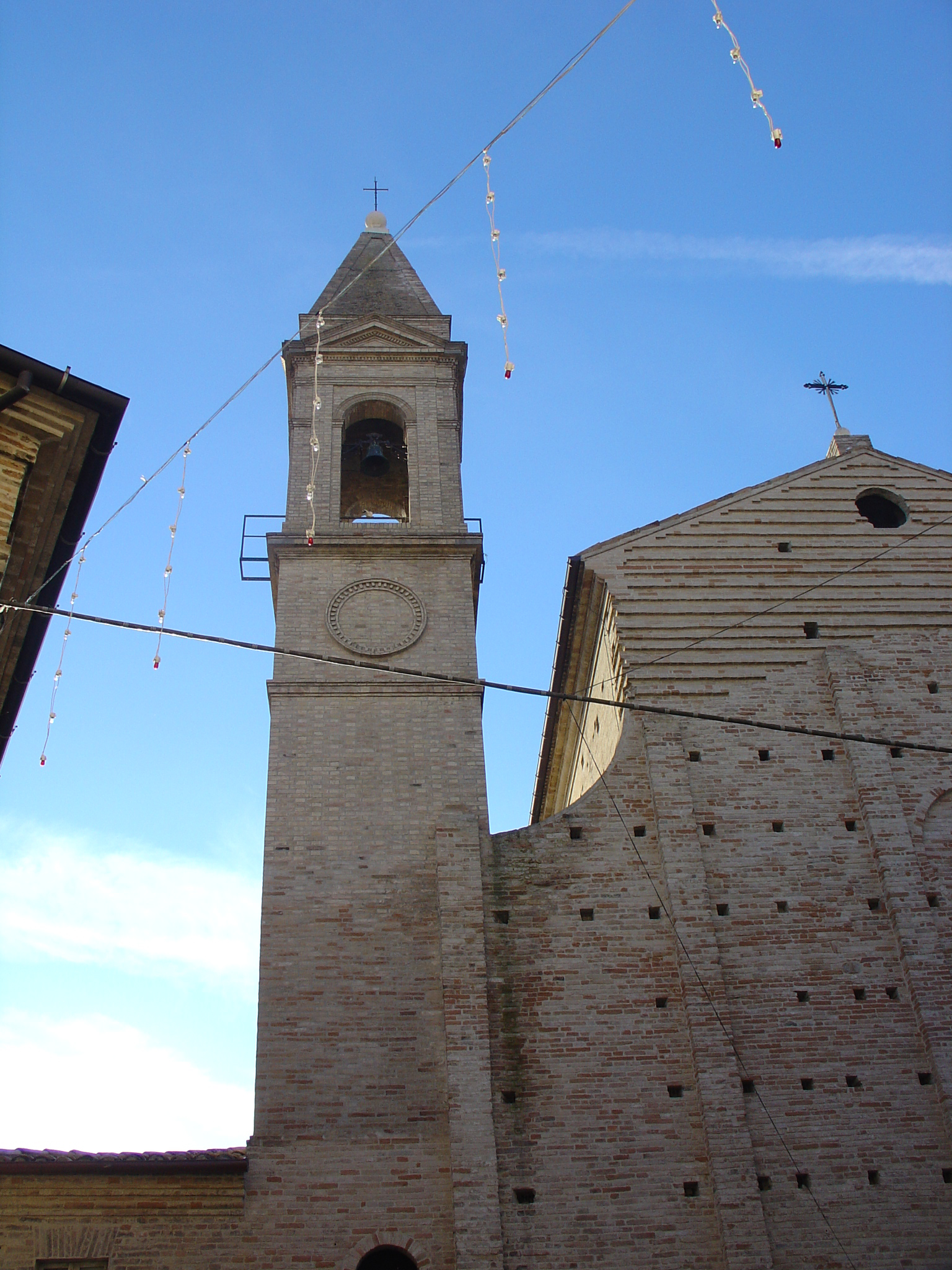 Campanile della Chiesa di S. Maria Ausiliatrice (campanile) - Montottone (AP) 