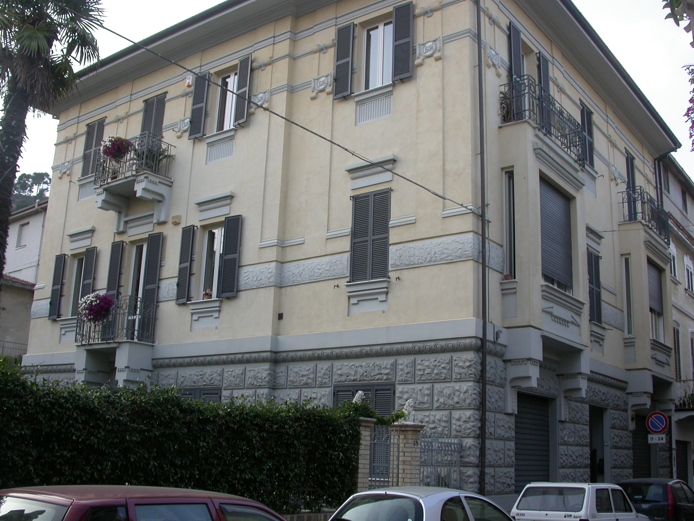 Villa Gabriz (palazzo, di appartamenti) - Grottammare (AP) 