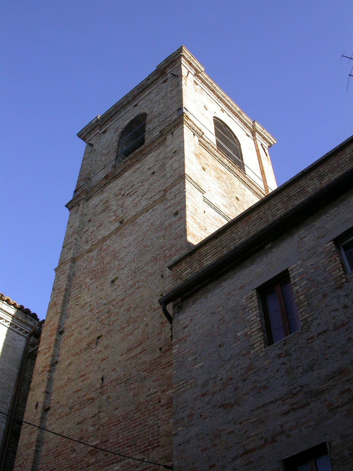 Campanile della Chiesa di S. Lorenzo Martire (campanile) - Montedinove (AP) 