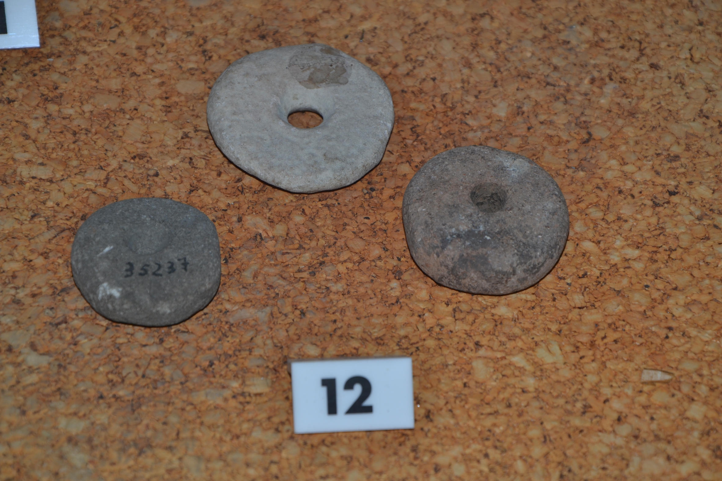 Materiale di collezione museale (ceramica/ materiale lapideo)