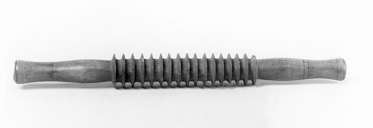 tagliapasta - manifattura italiana (prima metà sec. XX)