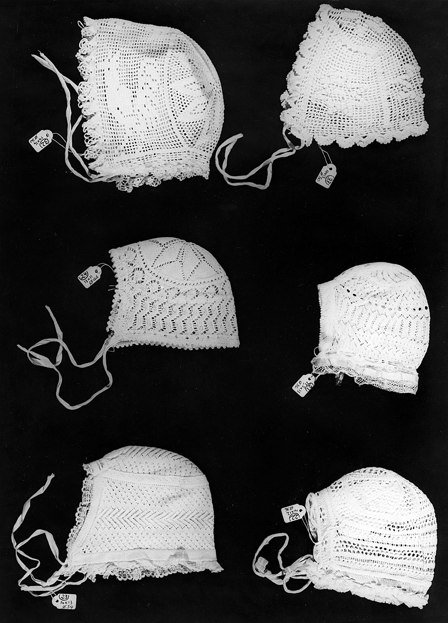 cuffia da neonato - manifattura italiana (secc. XIX/ XX)