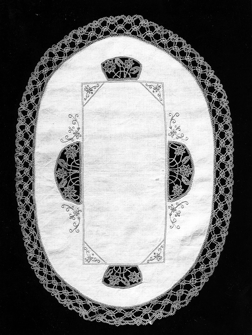 centrotavola di Fiorenzi Lanza Angiola (sec. XX)