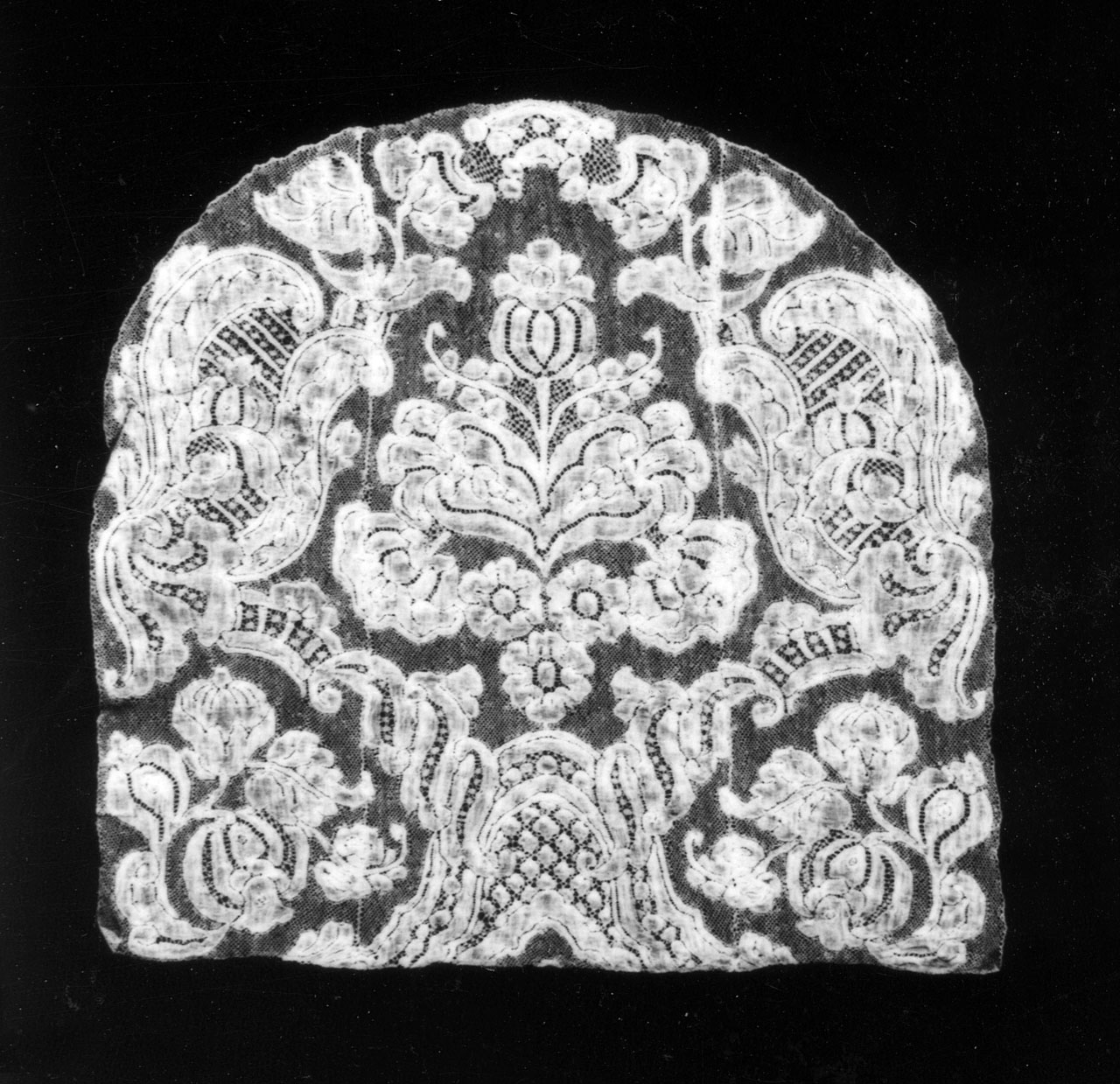 cuffia, frammento - manifattura di Malines (primo quarto sec. XVIII)
