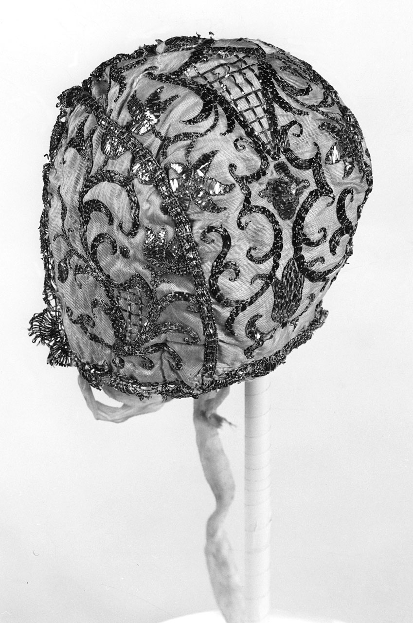 cuffia da neonato - manifattura italiana (ultimo quarto sec. XVIII)