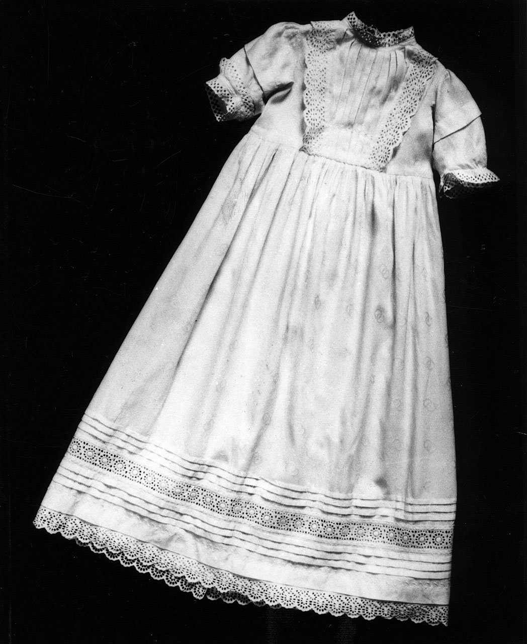 abito - manifattura italiana (ultimo quarto sec. XIX)