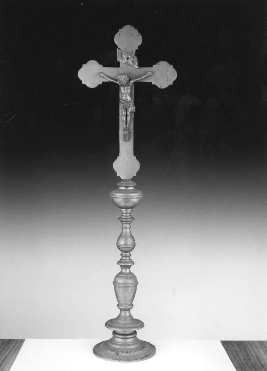 croce d'altare, serie - produzione toscana (sec. XX)