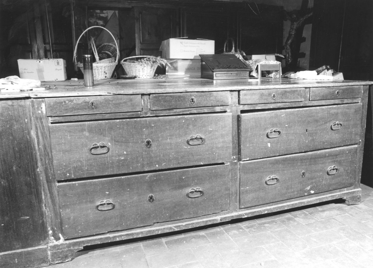 armadio da sacrestia - produzione toscana (fine/ inizio secc. XIX/ XX)