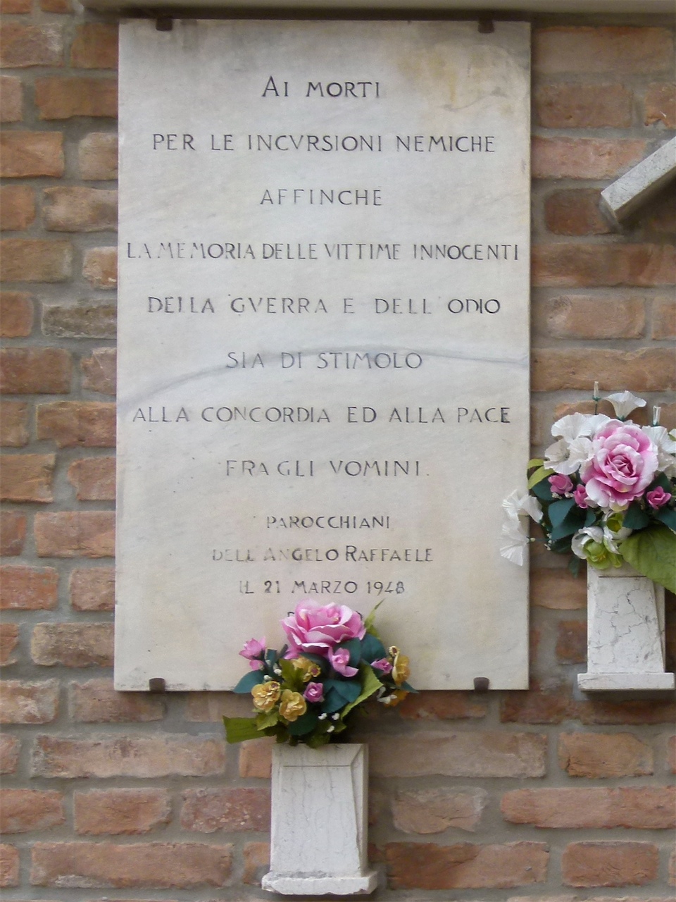 lapide commemorativa, insieme - produzione veneziana (sec. XX)