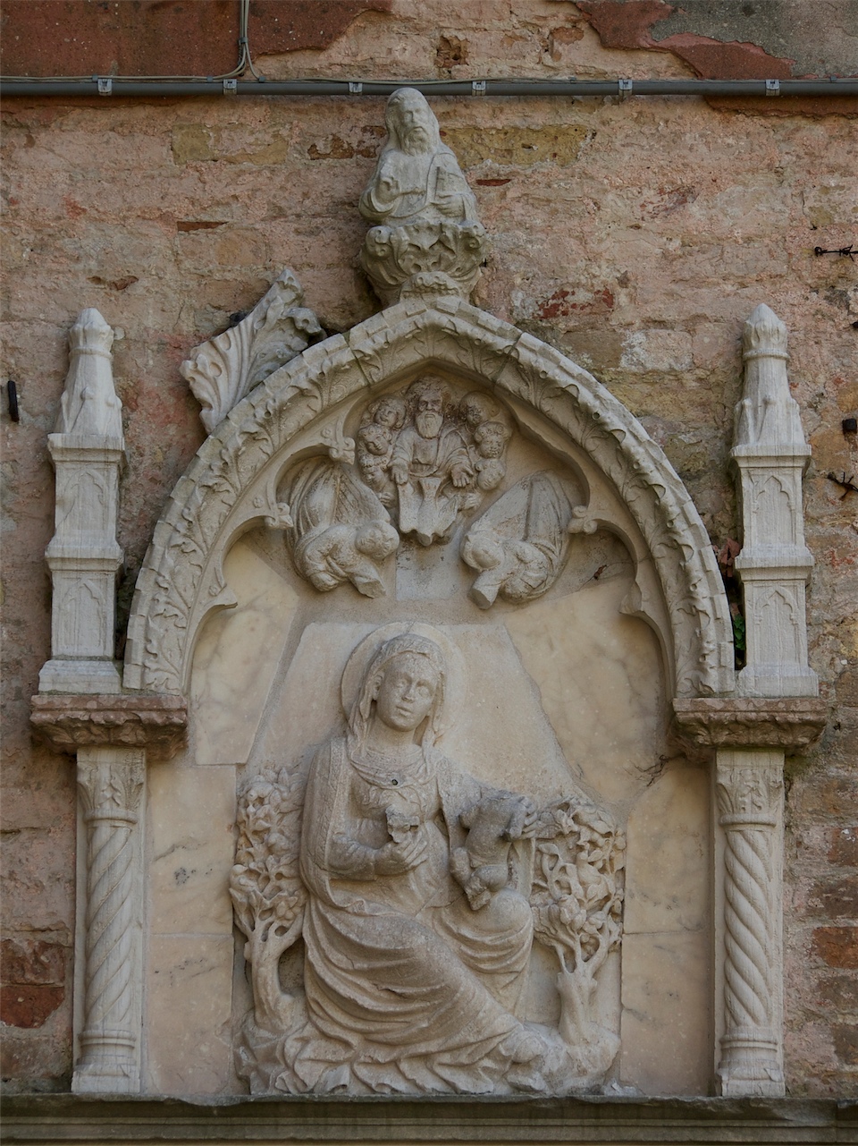 Madonna degli Alberetti (rilievo, opera isolata) - ambito veneto (inizio sec. XV)
