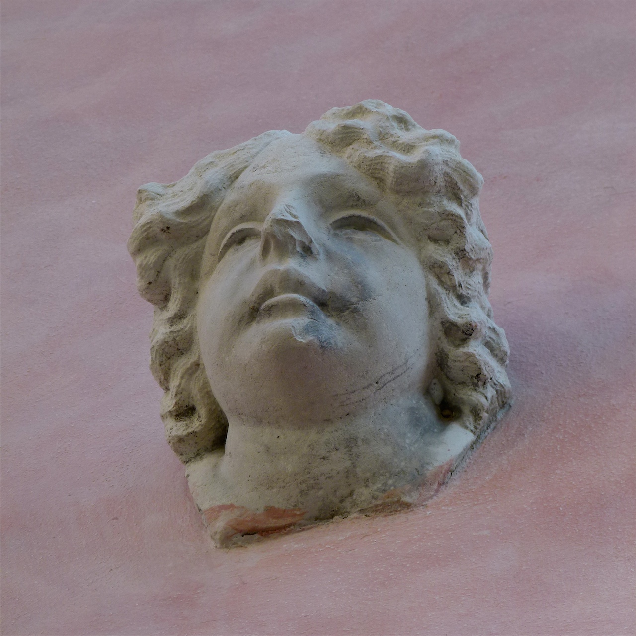 testa muliebre (chiave di volta, coppia) - ambito veneto (sec. XVII, secc. XVII-XVIII)