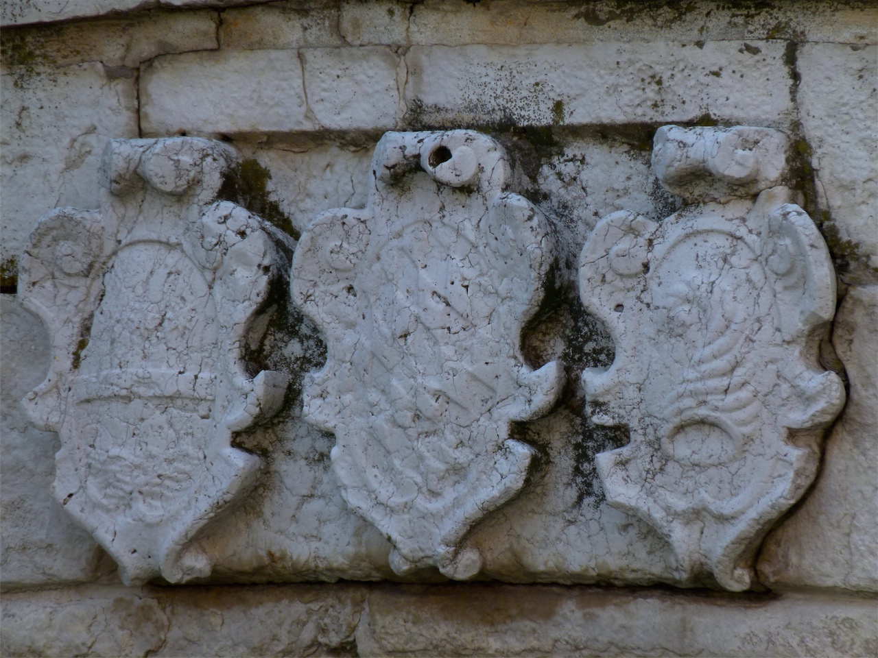 stemmi di Provveditori di Comun (rilievo, opera isolata) - ambito veneziano (secc. XVI-XVII)