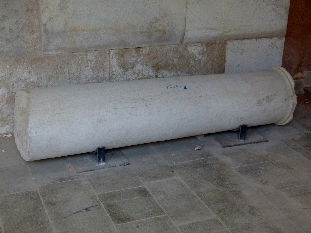 fusto di colonna, opera isolata - produzione veneziana (secc. XIII / XVII)