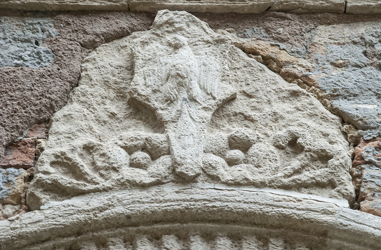 motivi decorativi geometrici e stemma gentilizio (portale, coppia) - ambito veneziano (sec. XVI)