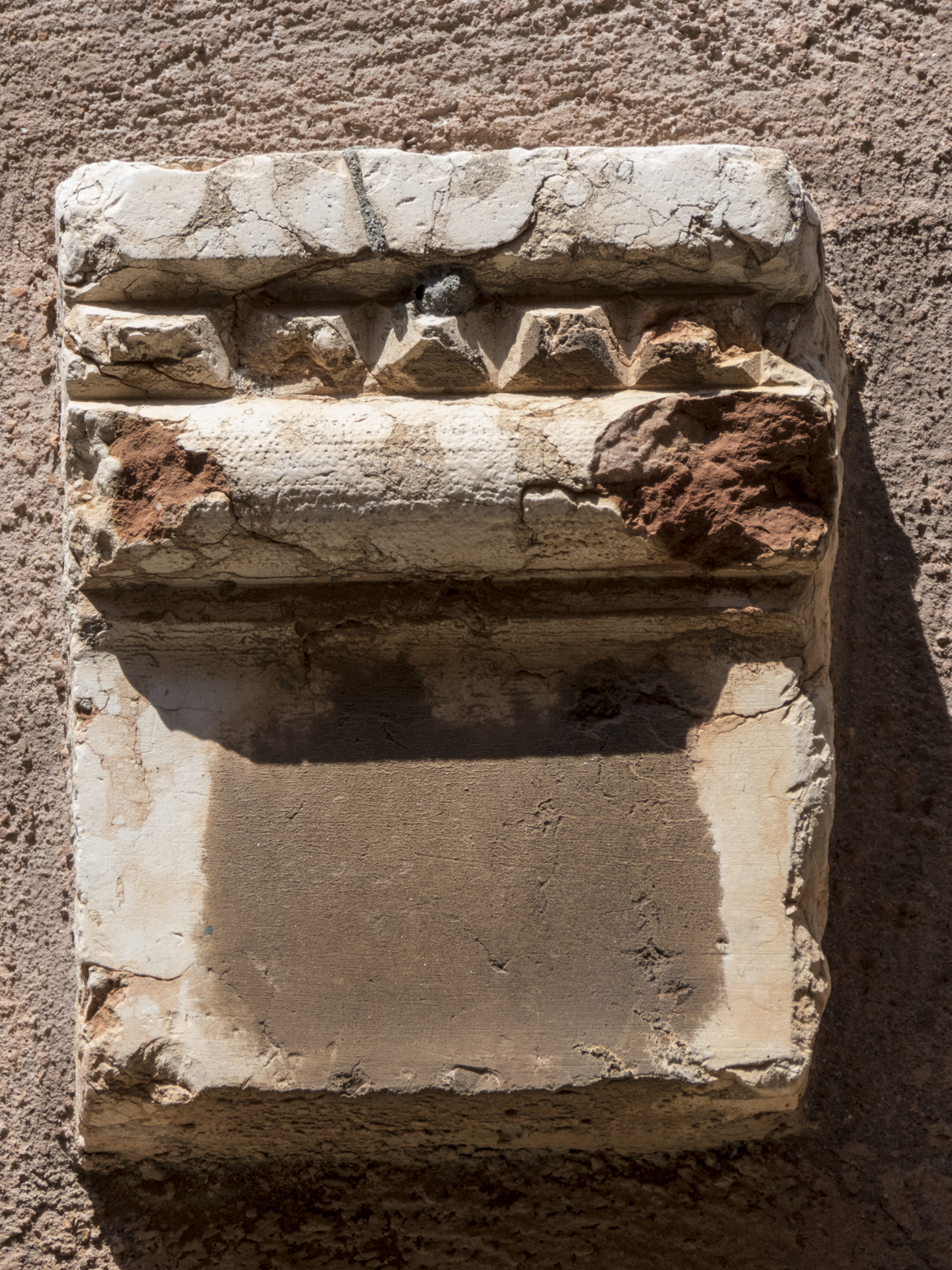 motivi decorativi geometrici (capitello di pilastro, frammento) - ambito veneziano (secc. XIX-XX, sec. XIV-XV)