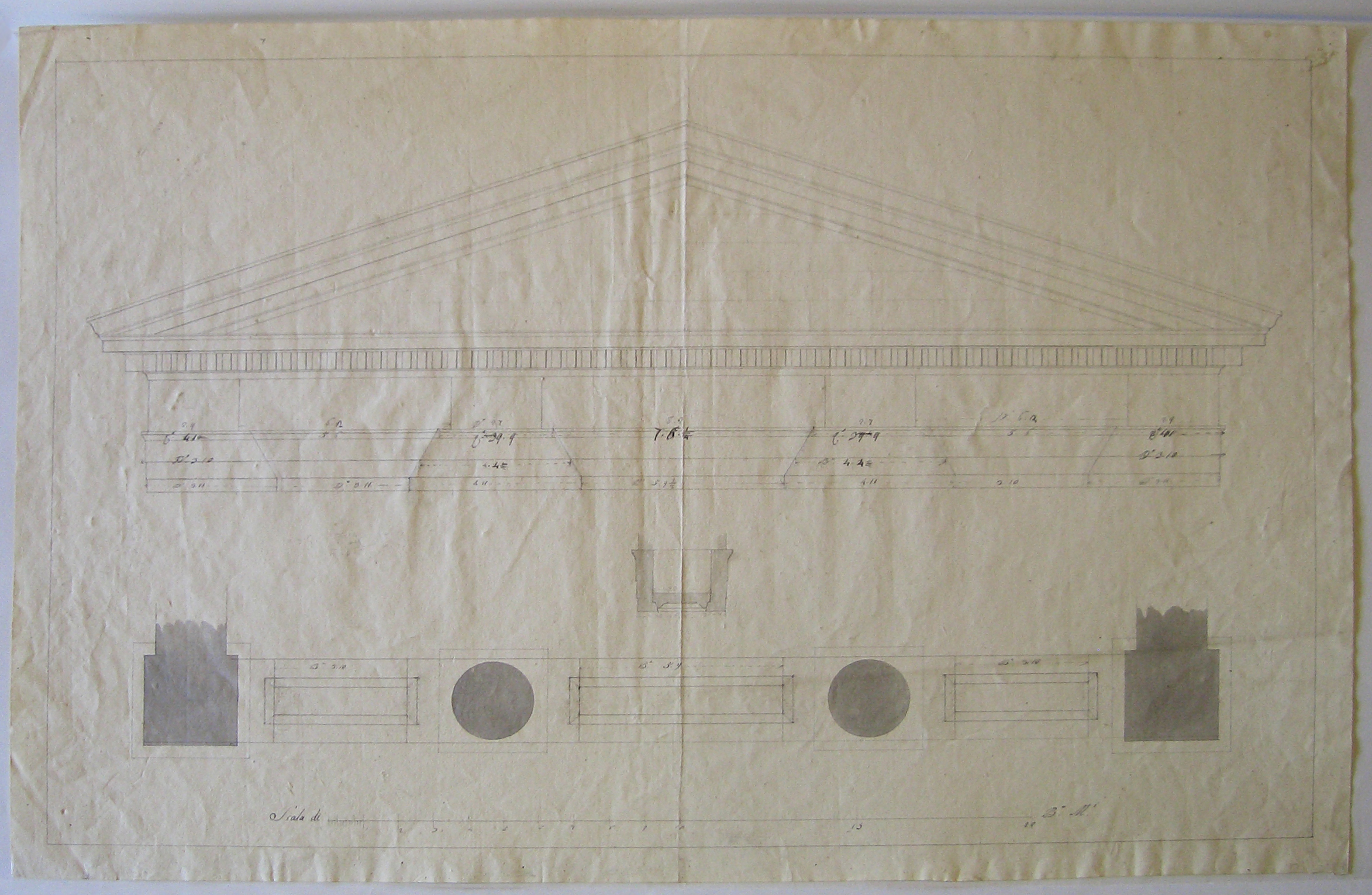 Trabeazione a frontone della Porta Ticinese, Milano. Progetto per Porta Ticinese. Prospetto e pianta del frontone dell'atrio (disegno architettonico, opera isolata) di Cagnola Luigi (attribuito) (inizio sec. XIX)