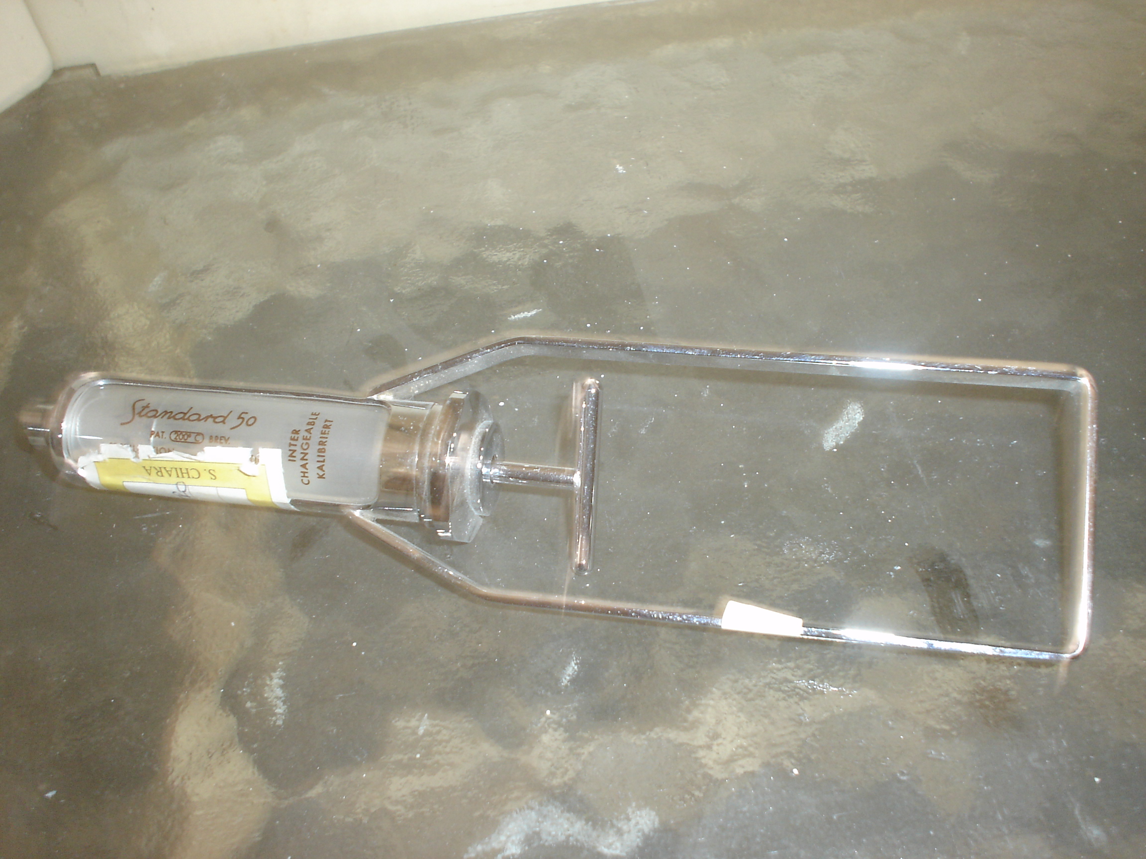 siringa, con supporto per sterilizzazione - Socorex (seconda metà XX secolo)