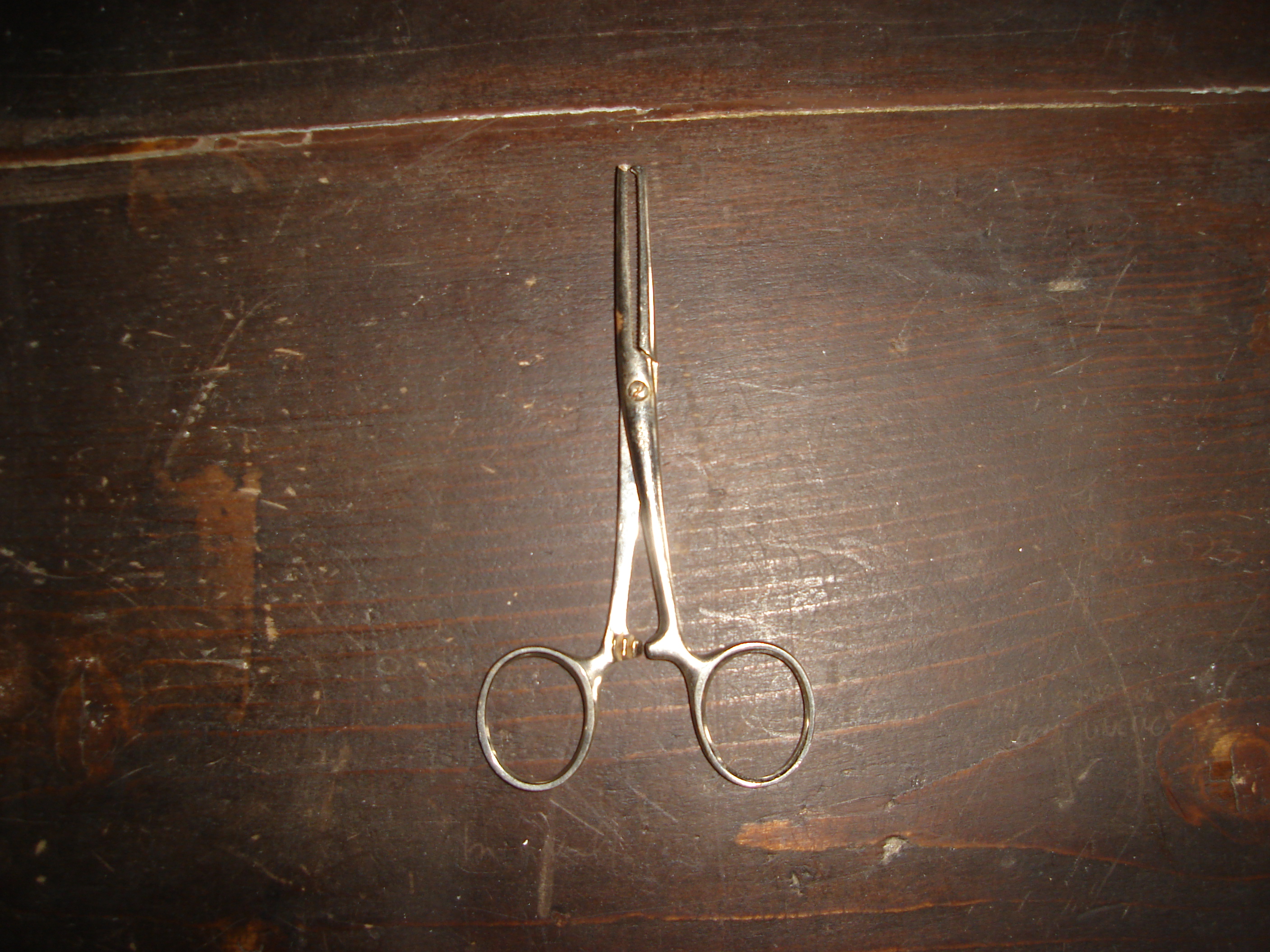 pinza, emostatica di Kocher (prima metà XX secolo)