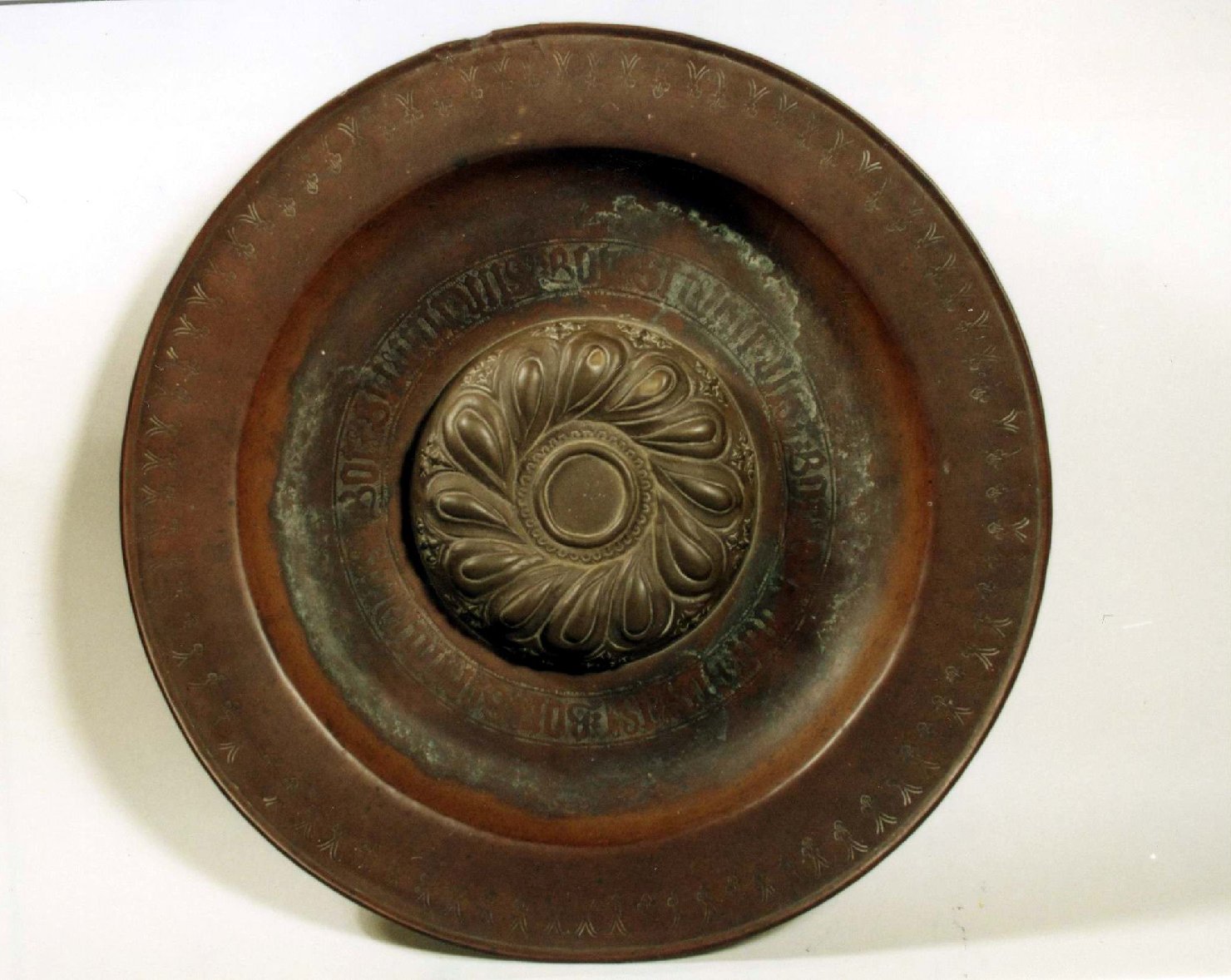 piatto per elemosine - ambito anglosassone (sec. XVI)