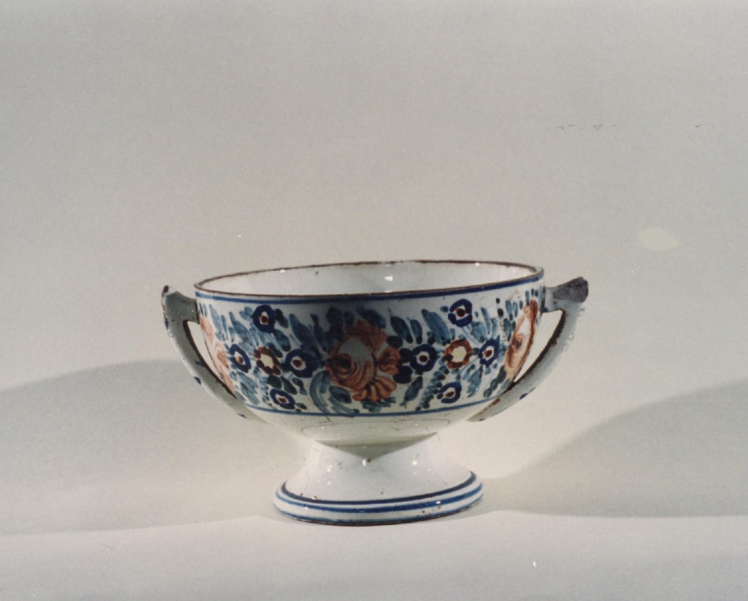 tazza da brodo - manifattura bassanese (secondo quarto sec. XIX)