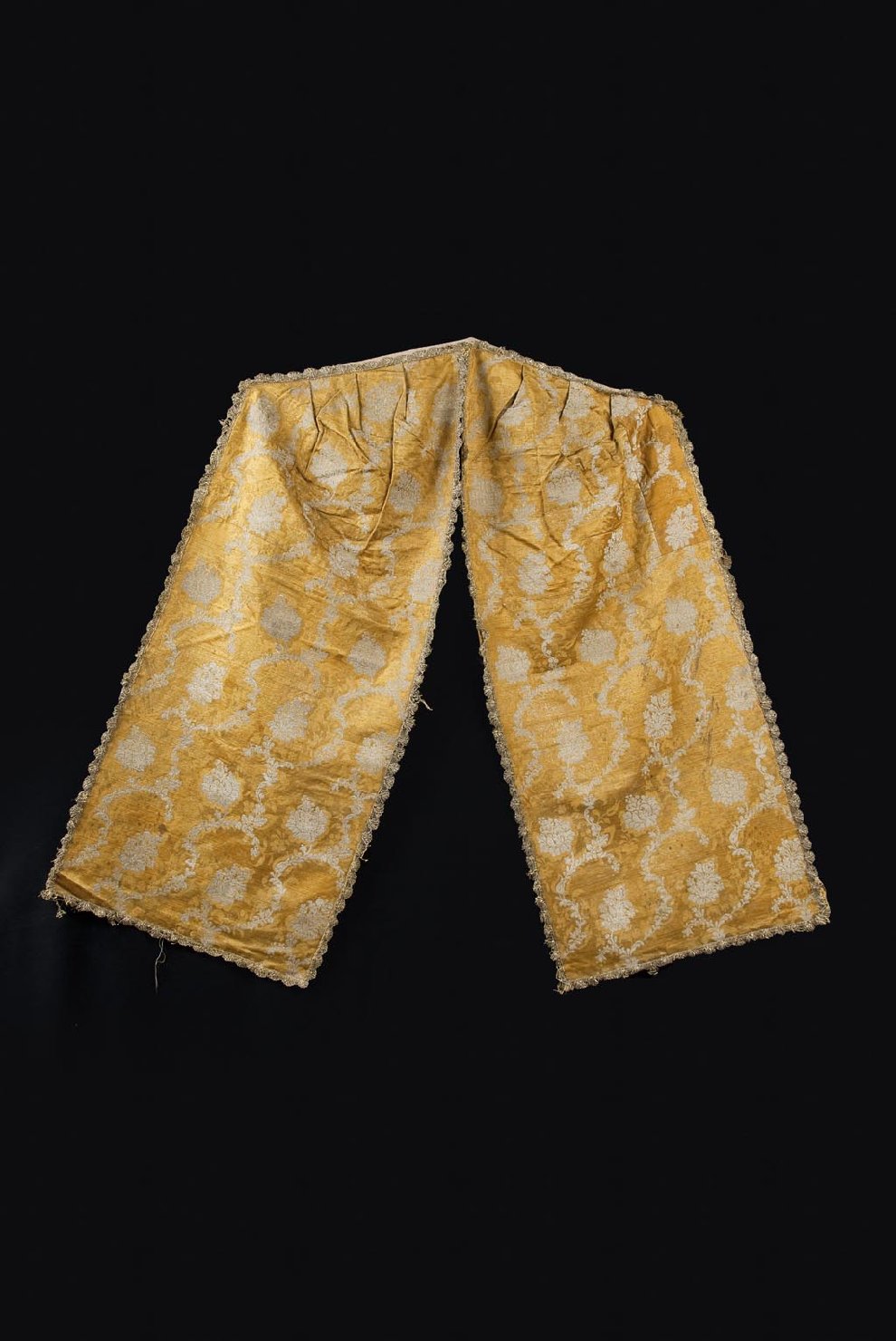 motivi decorativi floreali (conopeo di tabernacolo, elemento d'insieme) - manifattura veneta (secondo quarto sec. XIX)