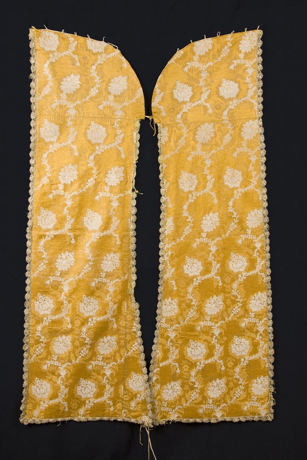 motivi decorativi floreali (conopeo di tabernacolo, elemento d'insieme) - manifattura veneta (secondo quarto sec. XIX)