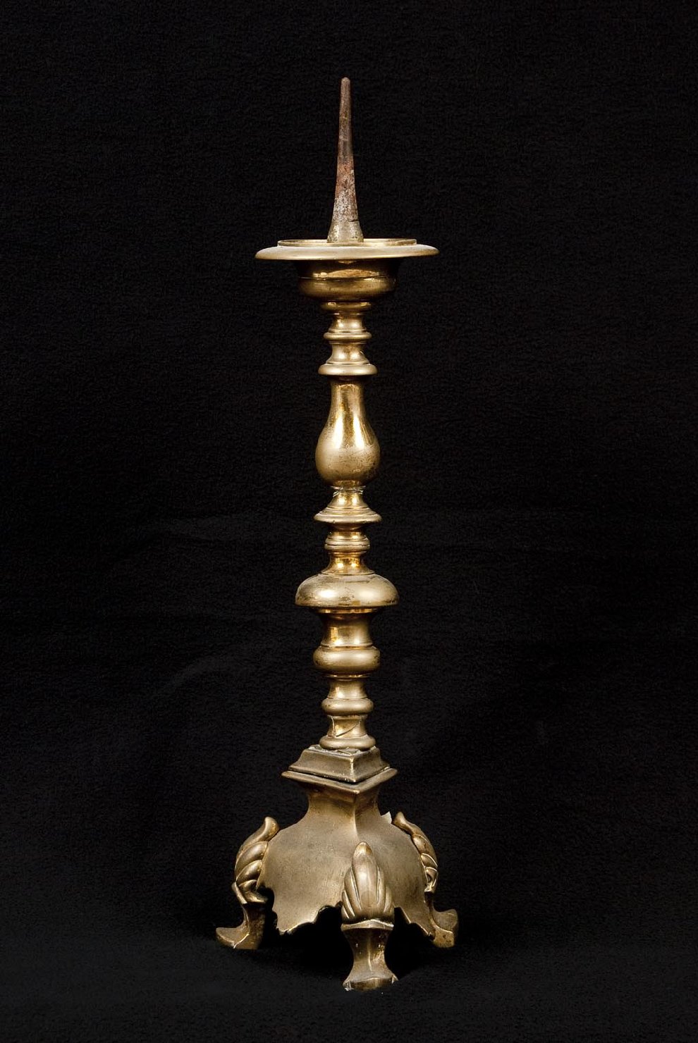 candeliere da chiesa, serie - bottega veneta (seconda meta' sec. XVIII)