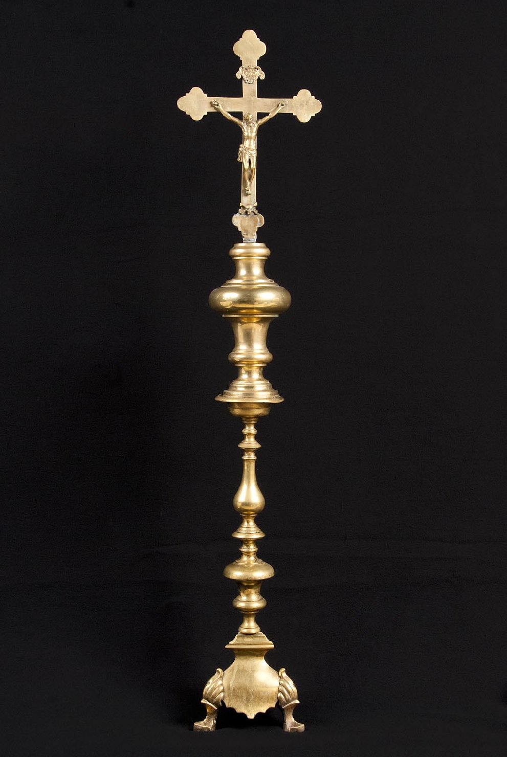 Cristo crocifisso (croce d'altare, elemento d'insieme) - bottega veneta (seconda meta', fine/ inizio sec. XVIII, secc. XIX/ XX)