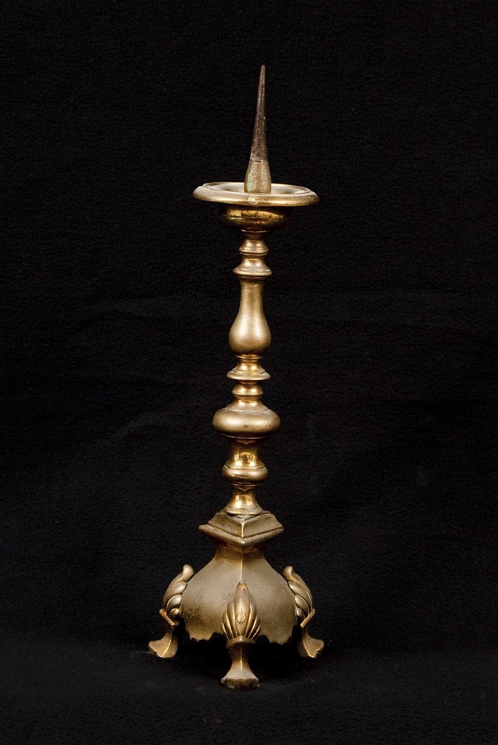 candeliere da chiesa, serie - bottega veneta (seconda meta' sec. XVIII)