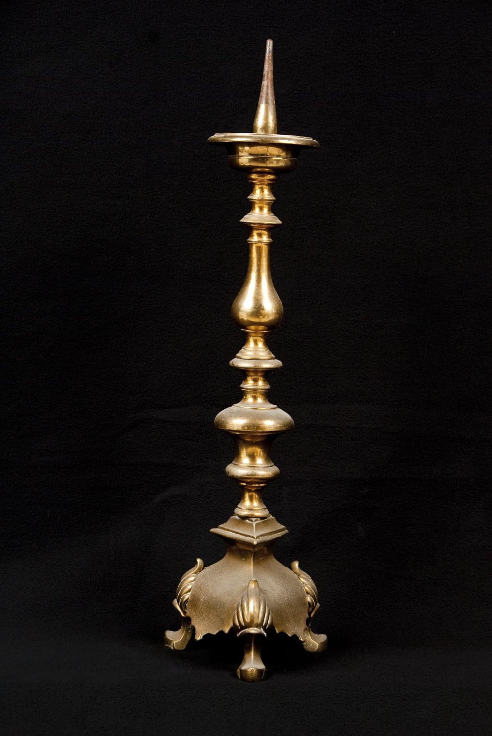 candeliere da chiesa, serie - bottega veneta (seconda meta' sec. XVIII)