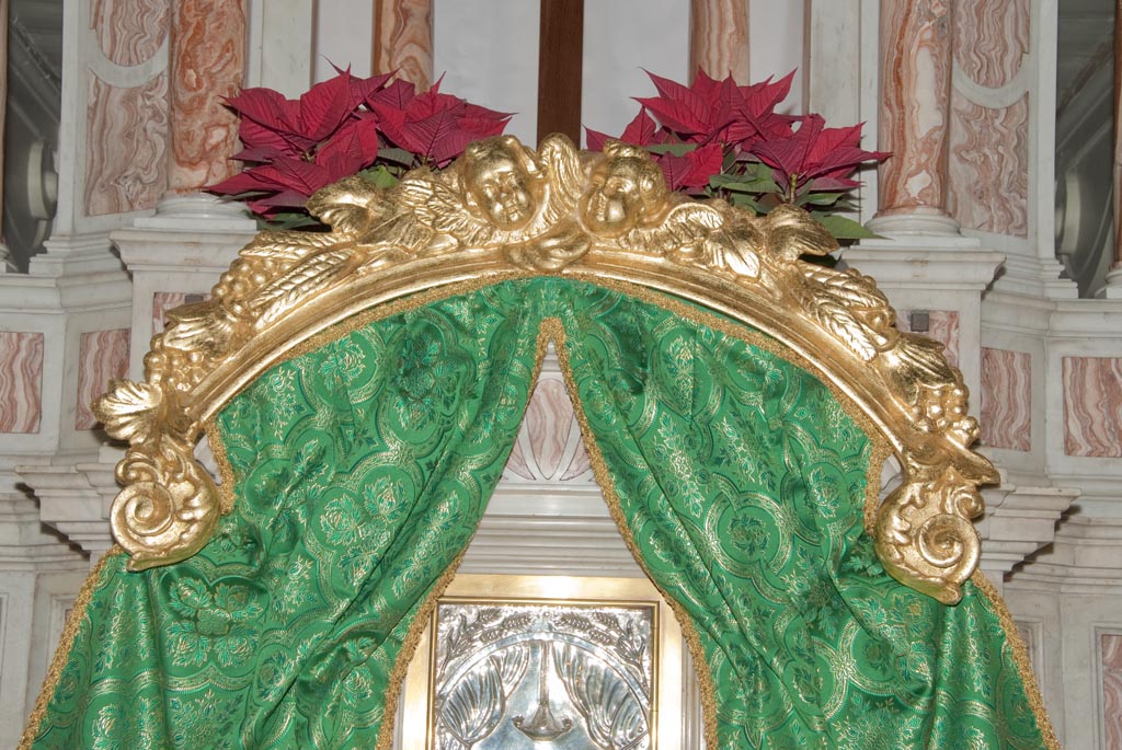 cherubini con festone vegetale (scultura, opera isolata) - bottega veneta (ultimo quarto secc. XVIII)