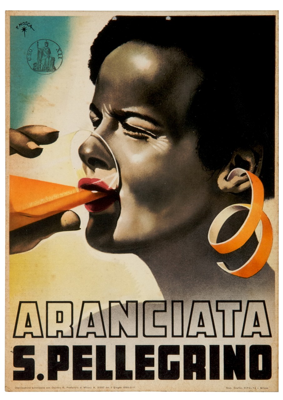 donna di colore beve un bicchiere di aranciata (locandina) di Mosca Franco (sec. XX)