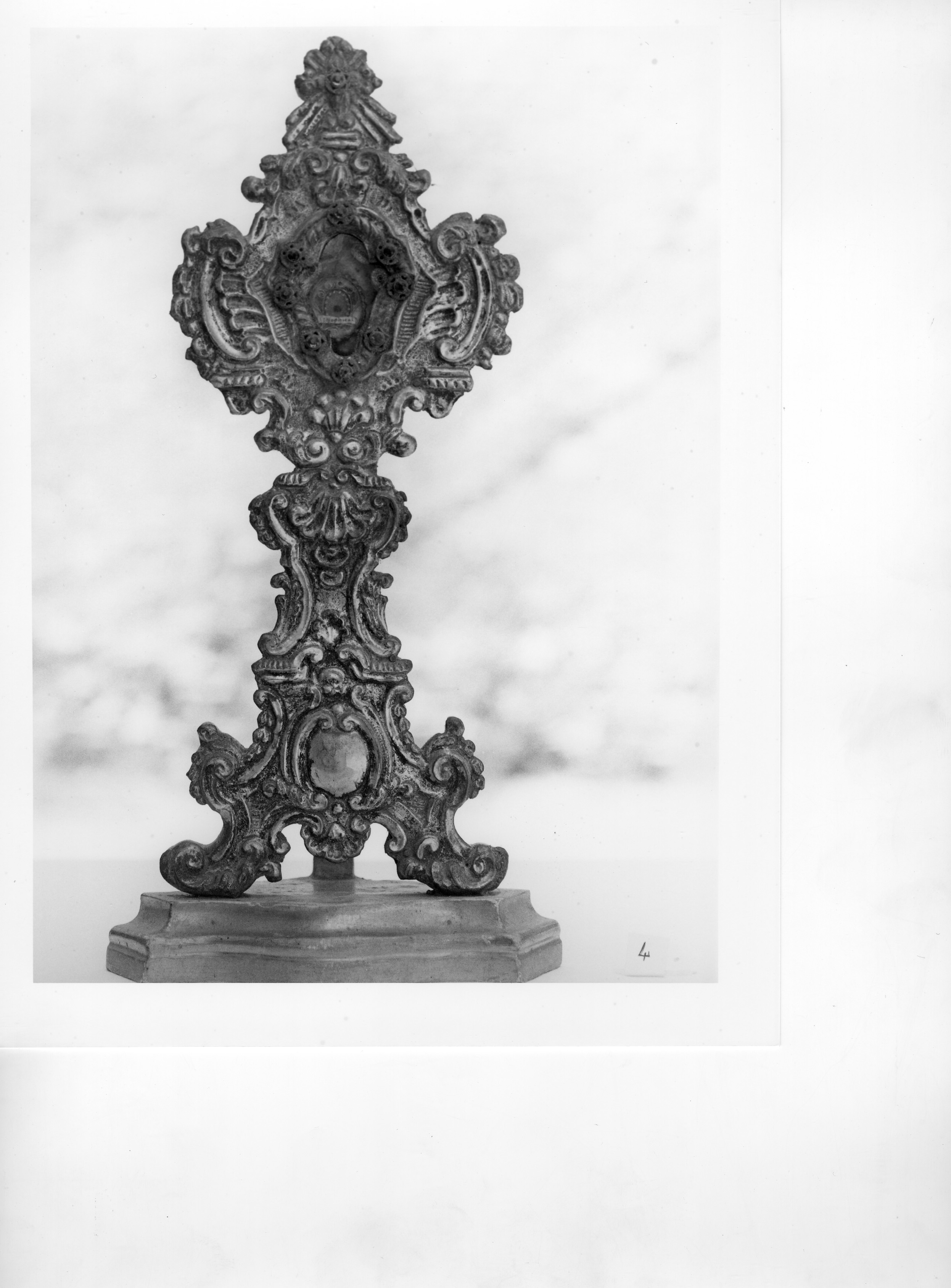 soggetto assente (reliquiario-ostensorio) - manifattura umbra (sec. XVIII)