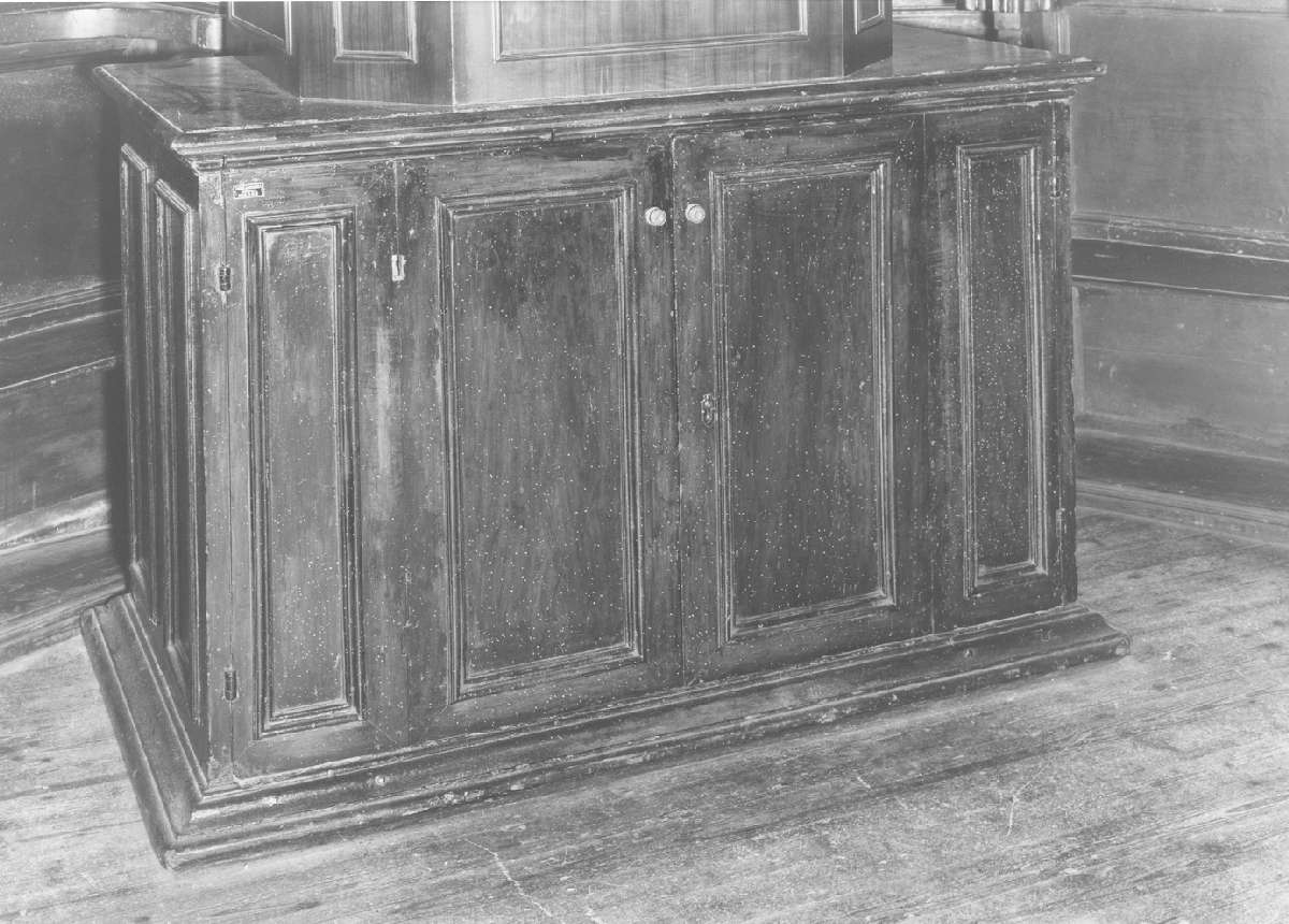 bancone - manifattura emiliana (prima meta' sec. XVII)