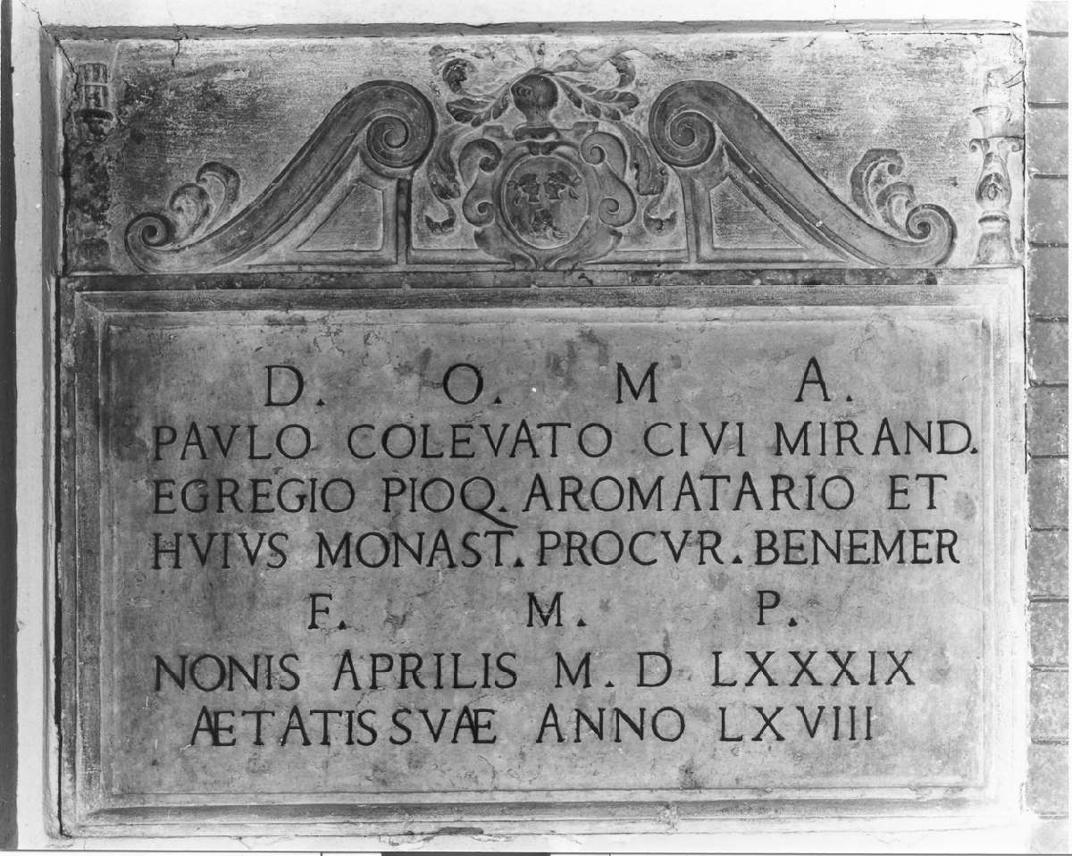 lapide tombale - manifattura emiliana (sec. XVI)