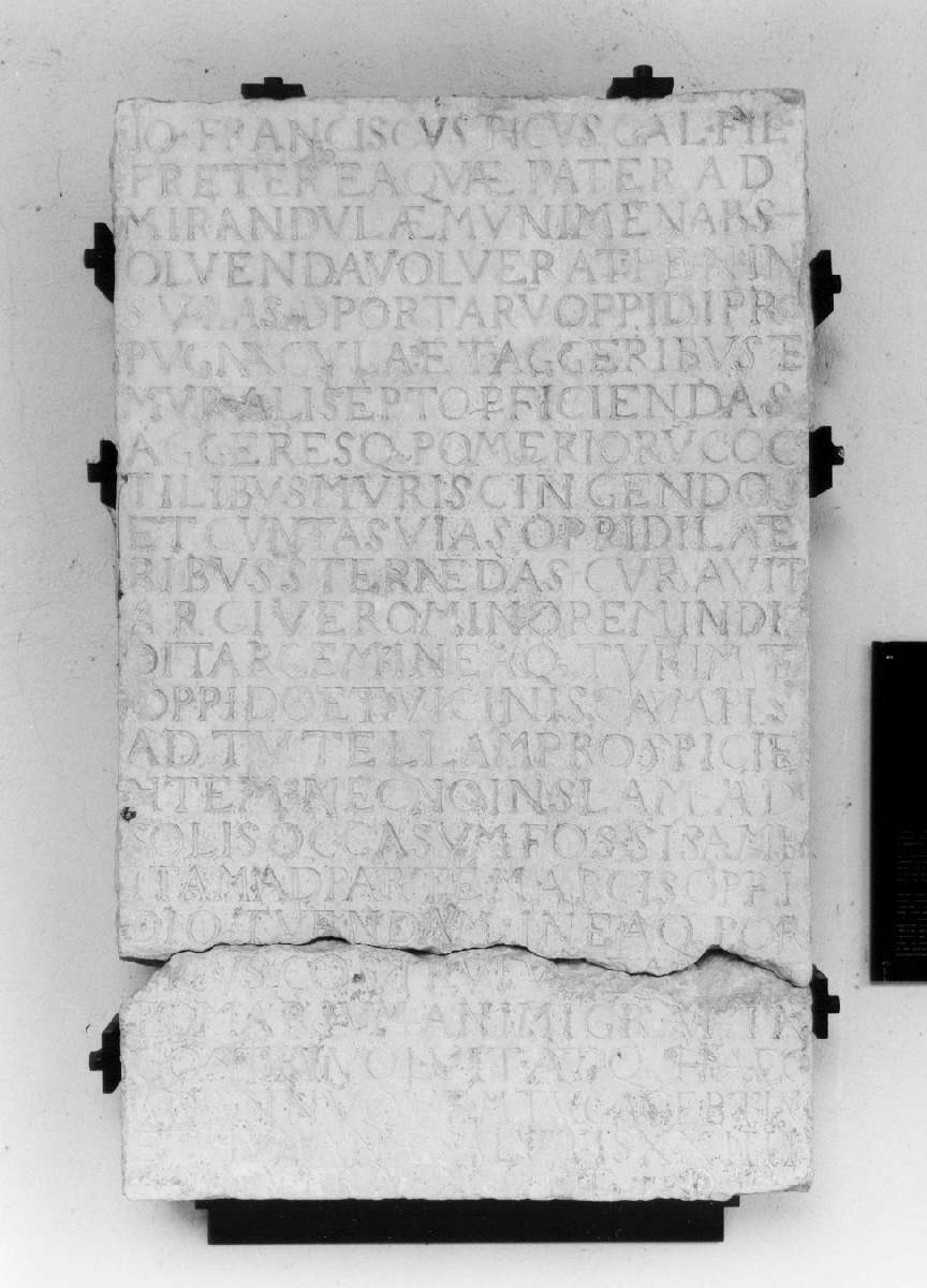 lapide tombale - manifattura emiliana (sec. XV)