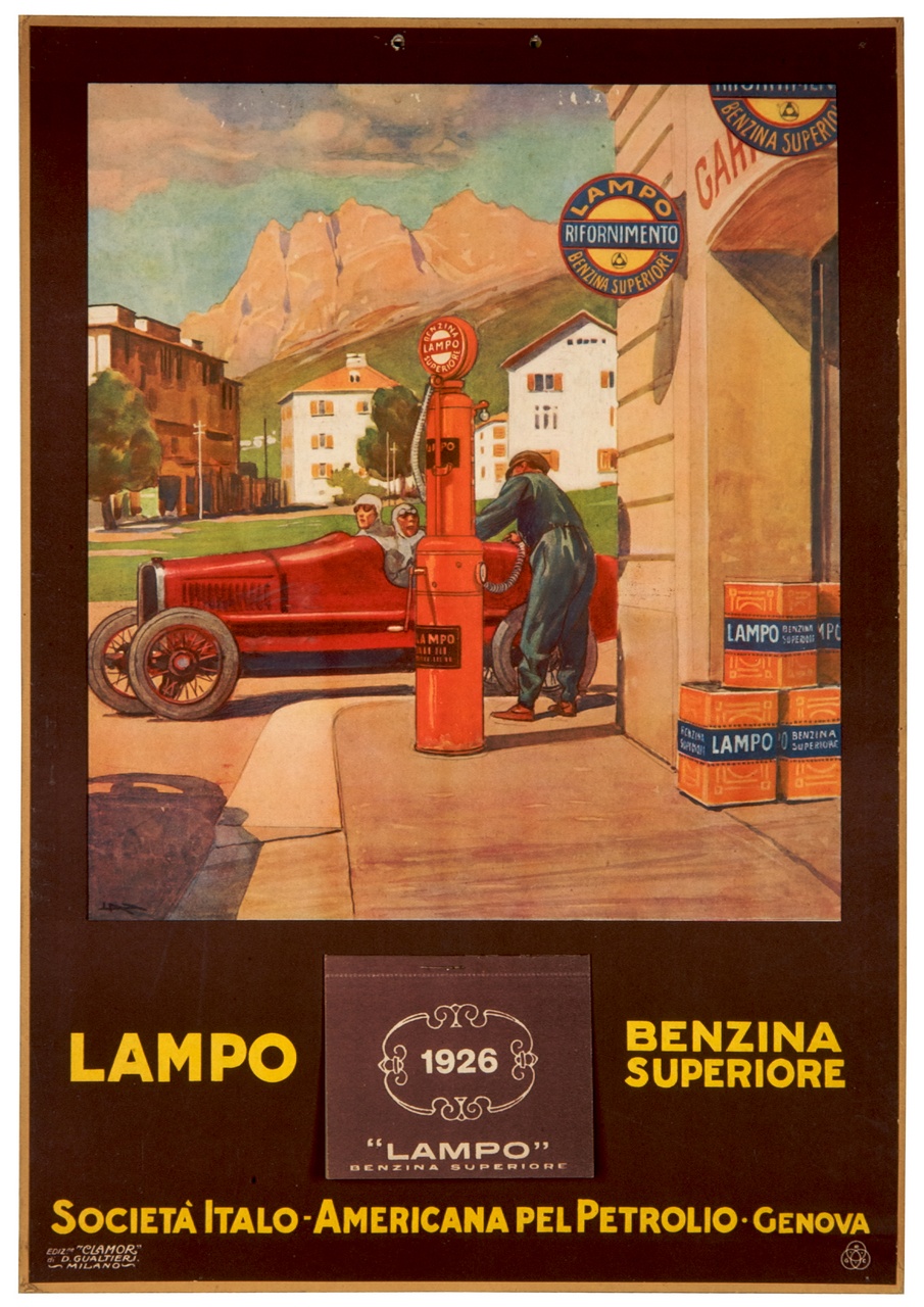 automobile fa rifornimento ad una pompa di benzina in un paese di montagna (calendario) di Metlicovitz Leopoldo (sec. XX)