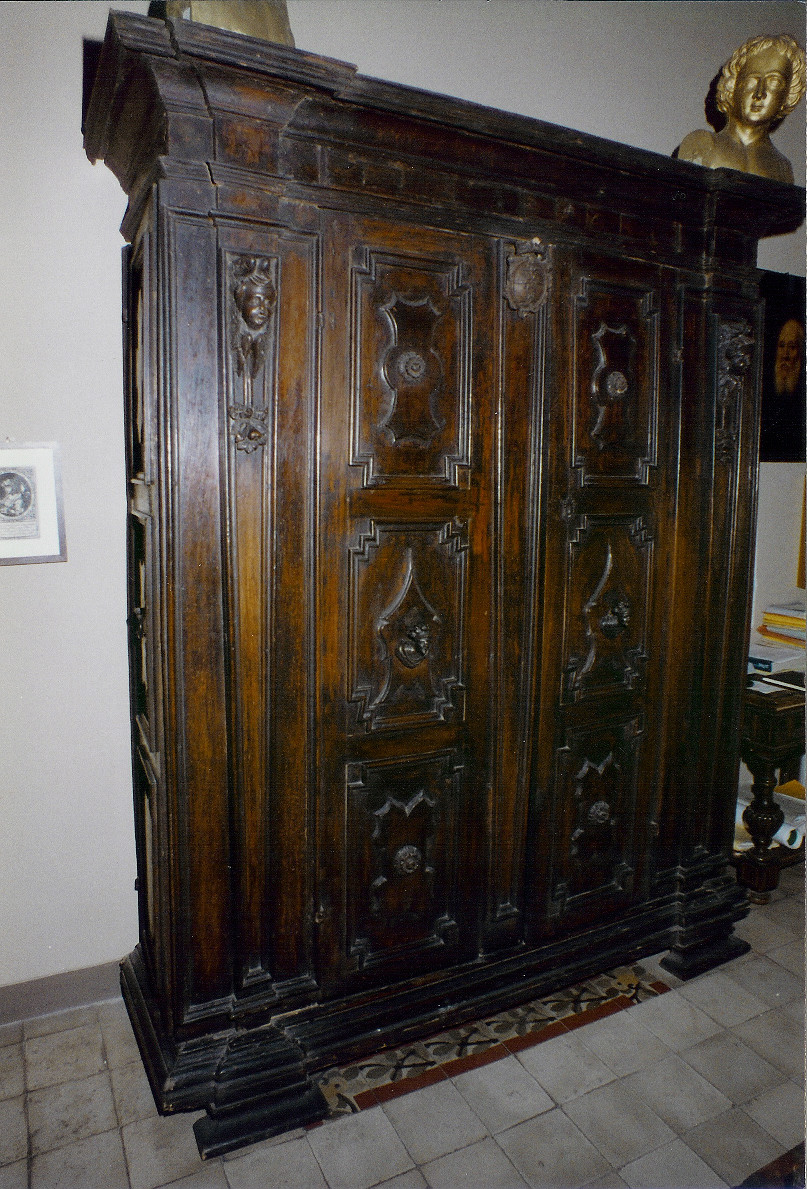 ARMADIO - AMBITO LOMBARDO (prima meta' SEC. XVIII)