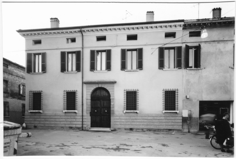 Casa Cavassi (casa, residenziale) - Bagnacavallo (RA)  (XVI)
