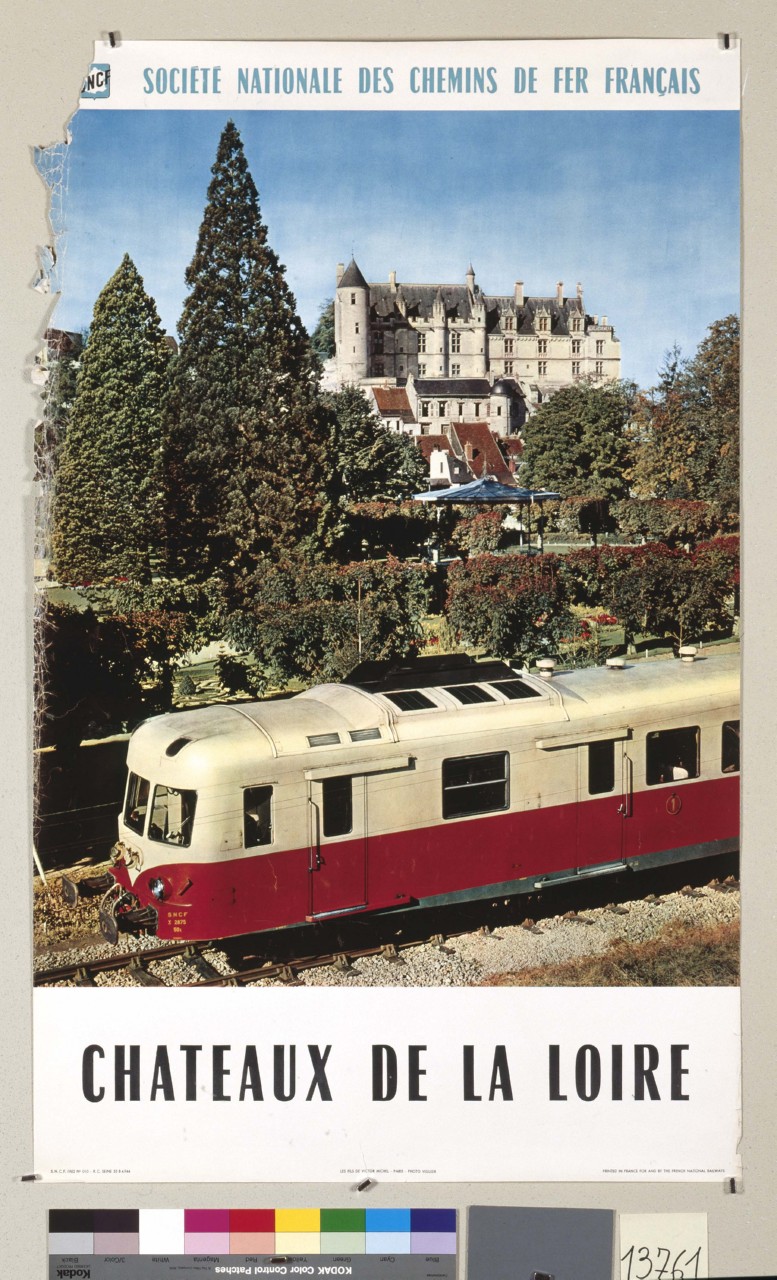 treno in corsa sullo sfondo di un castello della Loira (manifesto) - ambito francese (sec. XX)