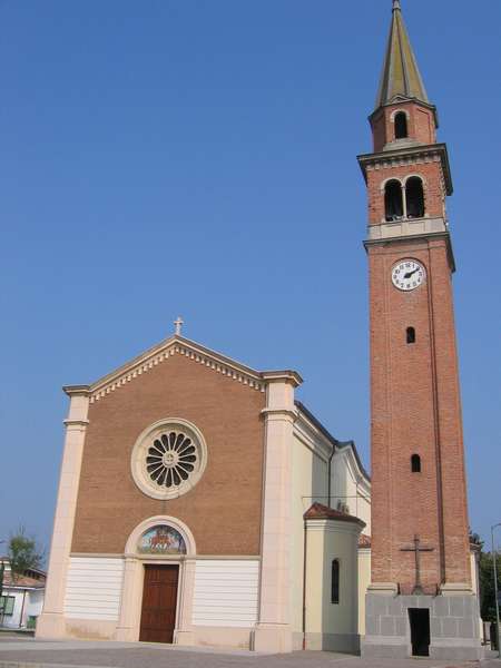 Chiesa e campanile della Parrocchia di San Martino Vescovo (chiesa, parrocchiale) - Vazzola (TV) 