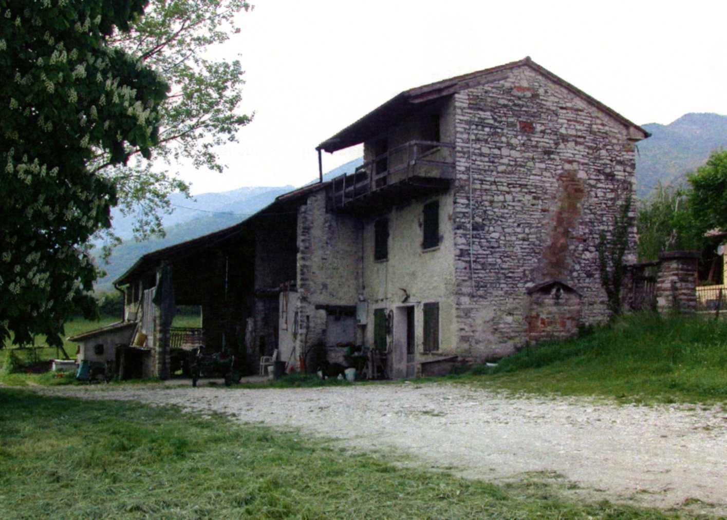 Edifici Rurali in Via Maserada (casa, dominicale) - Cavaso del Tomba (TV)  (XIX, inizio)