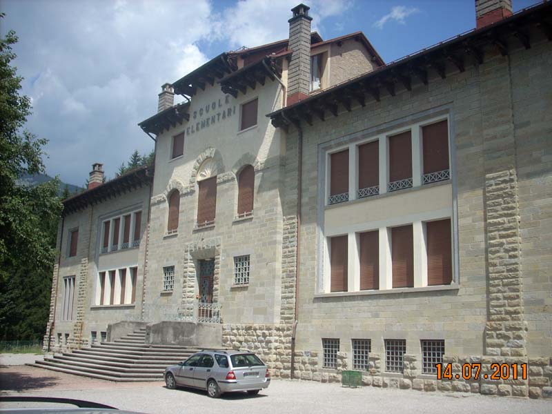 Scuola Elementare (scuola primaria) - Vigo di Cadore (BL)  (XX)